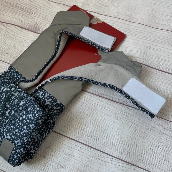 Wondershop at Target Gray Reflective Puffer Pet Vest Size M Up to 40lbs Cat Dog - Picture 6 of 11